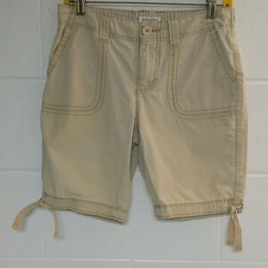 ST. JOHNS BAY 100% COTTON, TAN/KHAKI, ELASTIC WAIST, BELT LOOPS, CARGO SHORTS